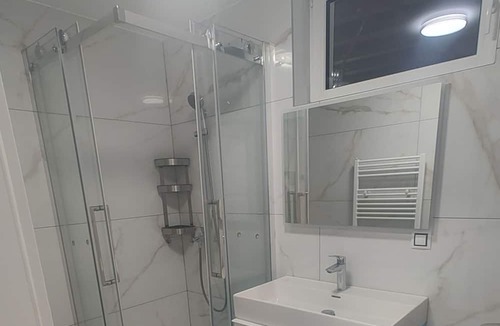 Prague 12 Apartment | Family apartment in the center of Prague - Modřany