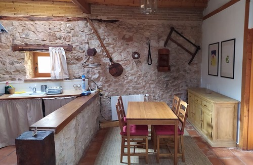 Riofrio del Llano House | LAS Casitas DEL Salado - LA Casita Roja Ideal Para Desconectar, Admite Mascotas