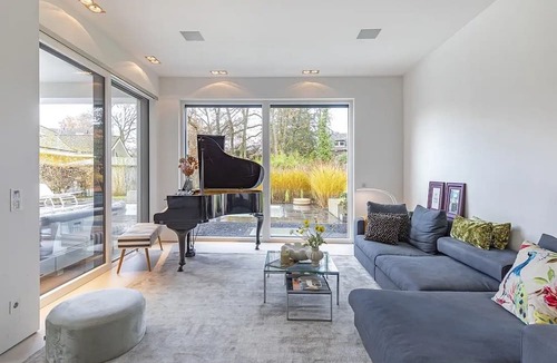 Bad Homburg v.d. Hoehe House | The Golden Home - A retreat full of warmth and style