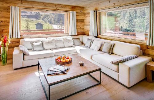 La Clusaz Ski Chalet | Lodge Le Grizzly - SnowLodge